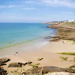 A06 - Seaview 1 Bed *
