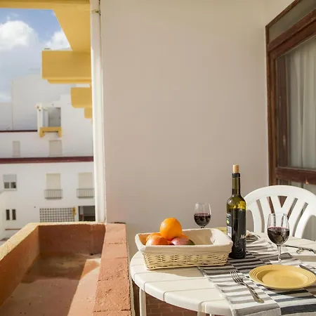 A06 - Seaview 1 Bed *