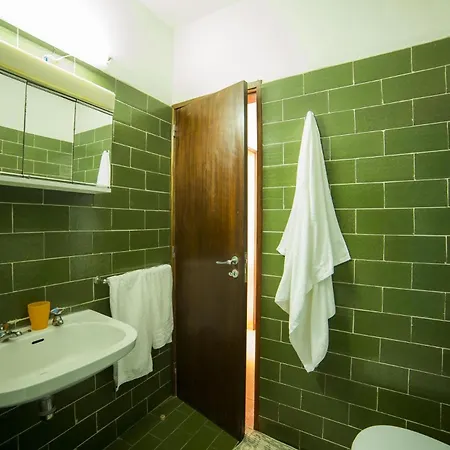 A06 - Seaview 1 Bed Appartement