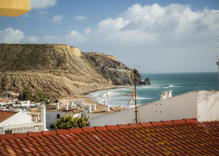 A06 - Seaview 1 Bed *