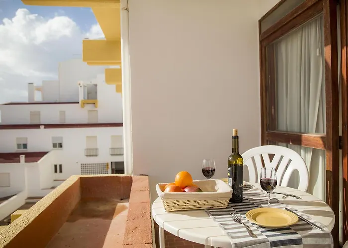 A06 - Seaview 1 Bed *